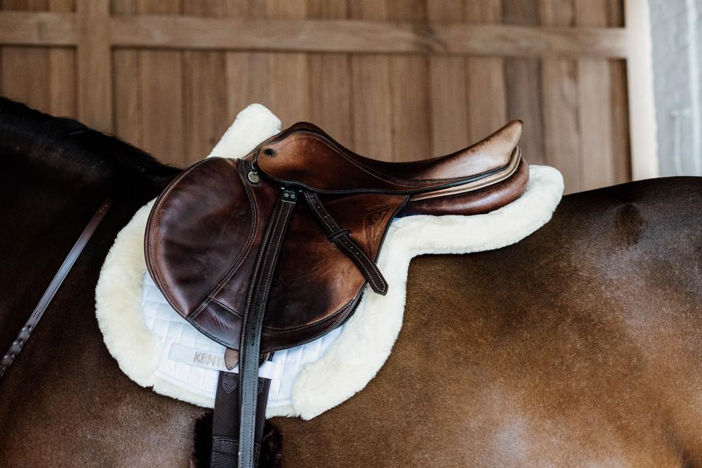 Schabracke Hunter Vegan Lamfell Springen - Kentucky Horsewear
