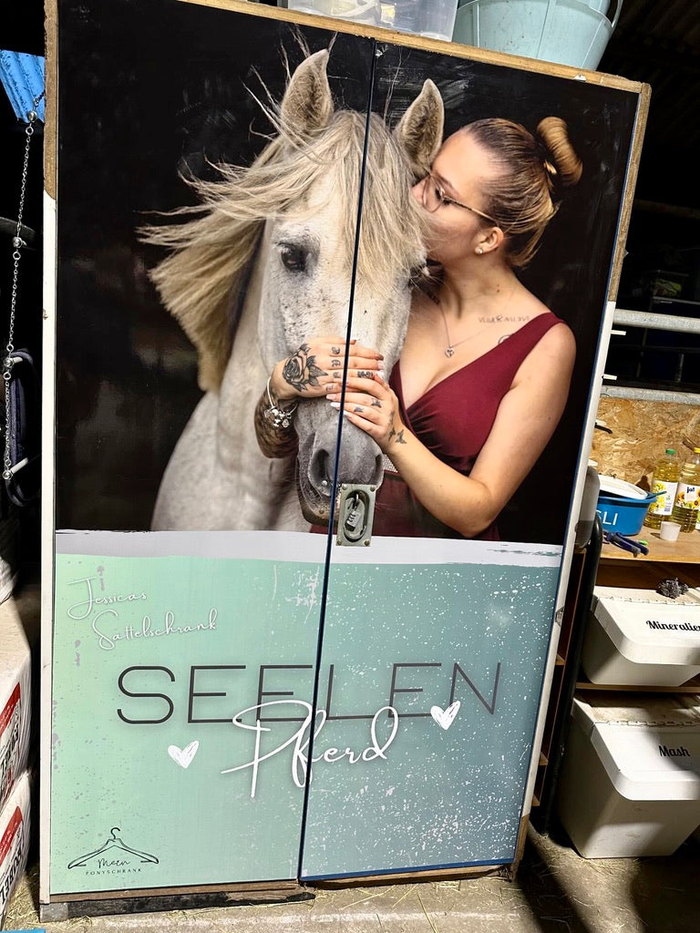 Personalisierte Sattelschrank Folie "Seelenpferd" mit Foto