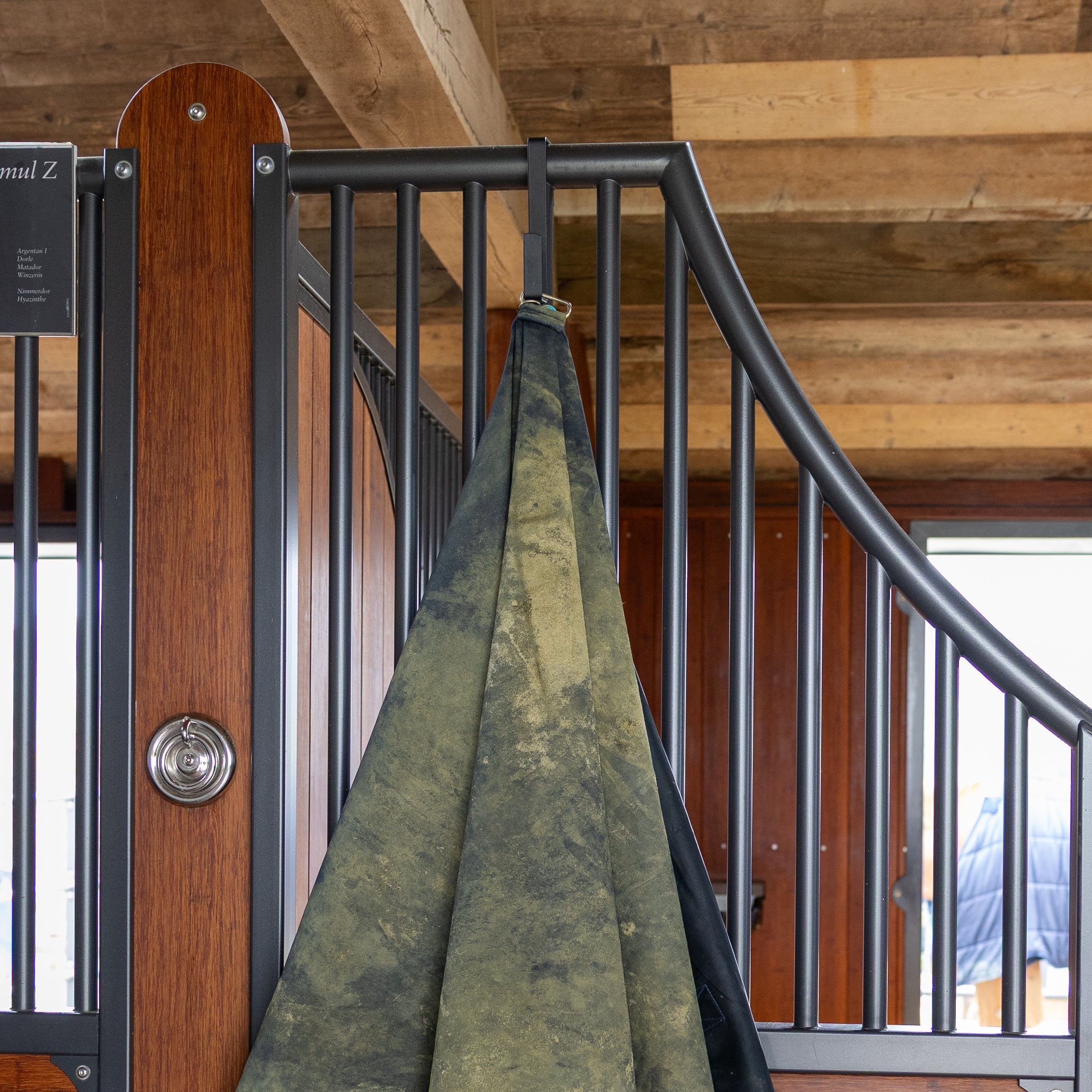 Blanket Holder Hook Matt