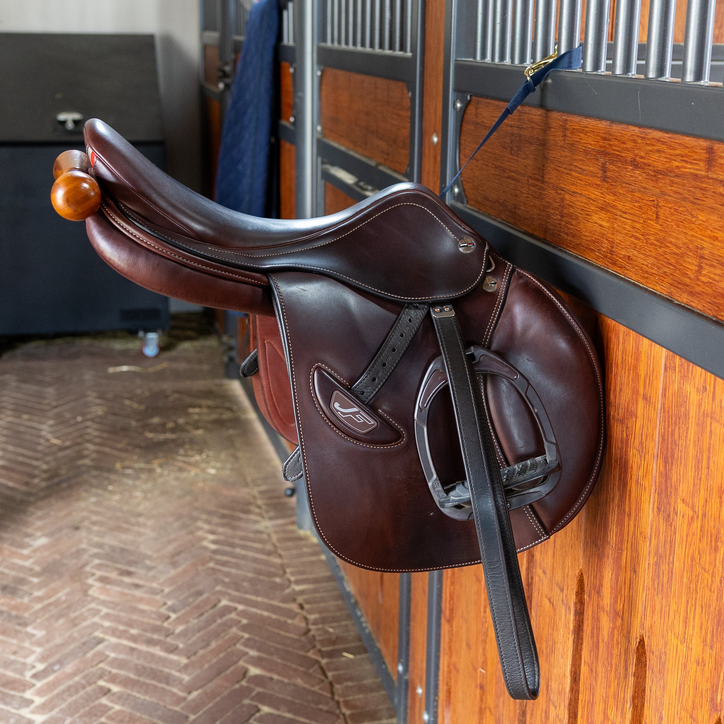 Sattel T-Hanger